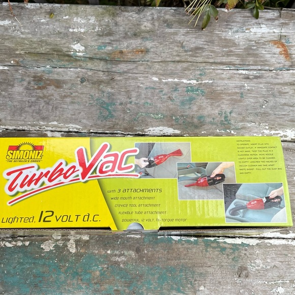 Simoniz Lighted Turbo 12 volt car vacuum - Picture 2 of 6